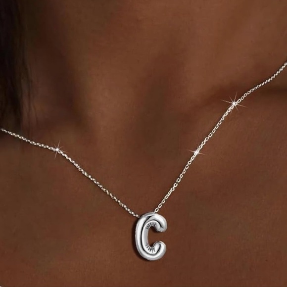 BRAND NEW, STILL IN THE PACKAGE Trendy Bubble Initial Charm and Necklace - Picture 1 of 2